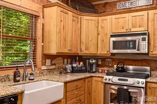 37 Grinnin Sun Rd, Burnsville, NC 28714 - Photo 4