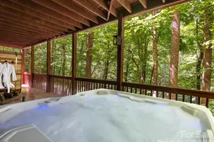 37 Grinnin Sun Rd, Burnsville, NC 28714 - Photo 20