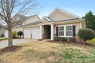 10926 Kinnairds St, Charlotte, NC 28278 - Photo 2