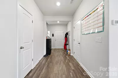 5330 Upton Place, Charlotte, NC 28215 - Photo 4