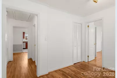 337 Melbourne Court, Charlotte, NC 28209 - Photo 22