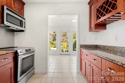 337 Melbourne Court, Charlotte, NC 28209 - Photo 14