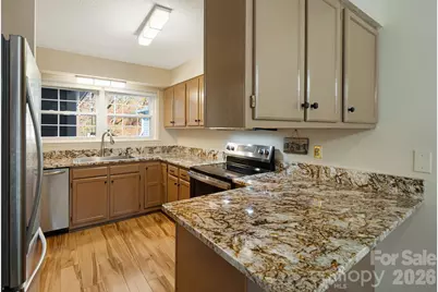 84 Lakeview Court, Brevard, NC 28712 - Photo 6