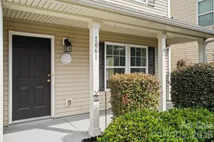 1061 Regal Manor Ln, Fort Mill, SC 29715 - Photo 4