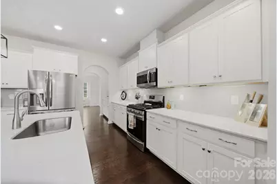 128 W Morehouse Avenue, Mooresville, NC 28117 - Photo 6
