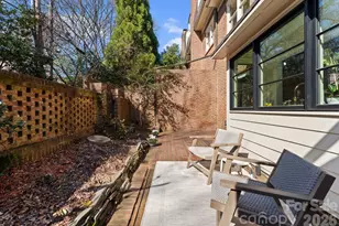 236 Perrin Pl, Charlotte, NC 28207 - Photo 32