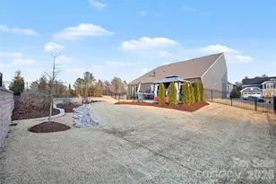 11004 Larkslea Ln, Charlotte, NC 28278 - Photo 40