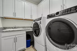 11004 Larkslea Ln, Charlotte, NC 28278 - Photo 22