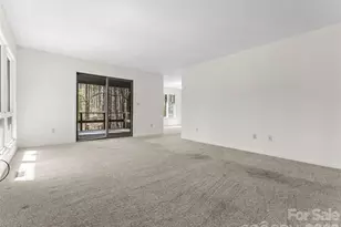 205 Deerpath Ln, Hendersonville, NC 28739 - Photo 14