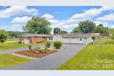 10 Moland Drive, Etowah, NC 28729 - Photo 2