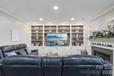 1601 Fleetwood Plaza, Hendersonville, NC 28739 - Photo 34