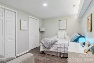 1601 Fleetwood Plaza, Hendersonville, NC 28739 - Photo 38