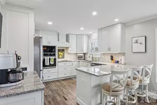 1601 Fleetwood Plaza, Hendersonville, NC 28739 - Photo 16