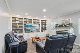 1601 Fleetwood Plaza, Hendersonville, NC 28739 - Photo 34