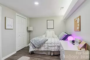 1601 Fleetwood Plaza, Hendersonville, NC 28739 - Photo 38