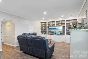 1601 Fleetwood Plaza, Hendersonville, NC 28739 - Photo 32