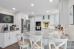 1601 Fleetwood Plaza, Hendersonville, NC 28739 - Photo 18