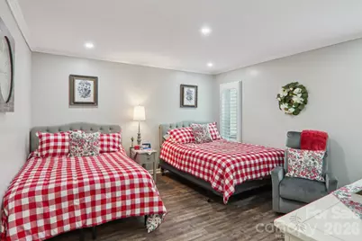 1601 Fleetwood Plaza, Hendersonville, NC 28739 - Photo 24