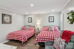 1601 Fleetwood Plaza, Hendersonville, NC 28739 - Photo 24