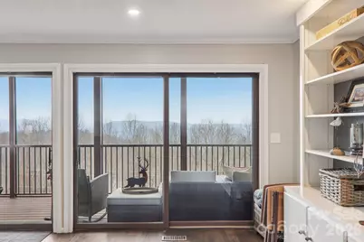 1601 Fleetwood Plaza, Hendersonville, NC 28739 - Photo 12