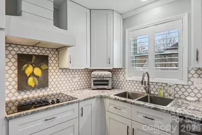 1601 Fleetwood Plaza, Hendersonville, NC 28739 - Photo 20