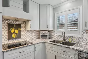 1601 Fleetwood Plaza, Hendersonville, NC 28739 - Photo 20