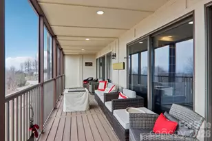 1601 Fleetwood Plaza, Hendersonville, NC 28739 - Photo 42