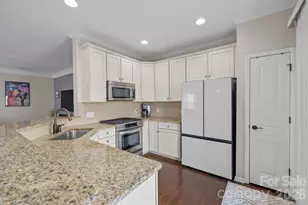 5916 Carrollton Ln, Charlotte, NC 28210 - Photo 10