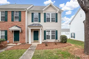 7111 Flying Scotsman Dr, Charlotte, NC 28213 - Photo 2