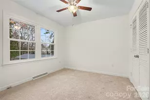 7729 Surreywood Pl, Charlotte, NC 28270 - Photo 40