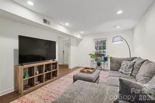 7729 Surreywood Pl, Charlotte, NC 28270 - Photo 2