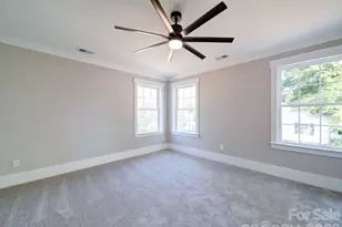 2128 Holly St, Charlotte, NC 28216 - Photo 16