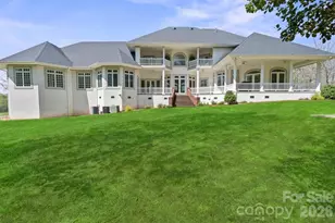 447 Willow Pond Ln, Hiddenite, NC 28636 - Photo 2