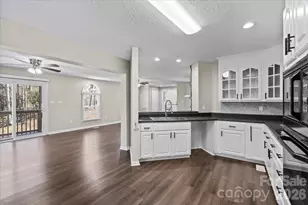 457 17th Ave NE, Hickory, NC 28601 - Photo 4