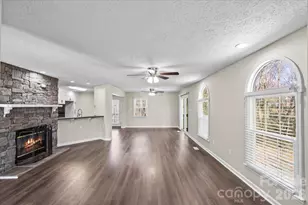 457 17th Ave NE, Hickory, NC 28601 - Photo 6