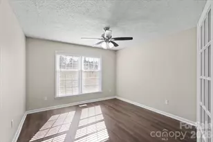 457 17th Ave NE, Hickory, NC 28601 - Photo 10