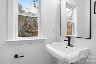 423 Queens Ct, Gastonia, NC 28052 - Photo 18