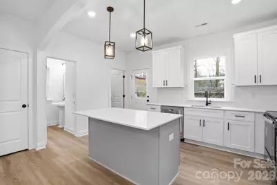 423 Queens Court, Gastonia, NC 28052 - Photo 8