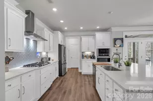 1550 Robinson Oaks Dr, Gastonia, NC 28054 - Photo 10