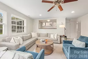 6929 Knightswood Dr, Charlotte, NC 28226 - Photo 6