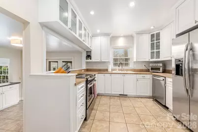 6929 Knightswood Drive, Charlotte, NC 28226 - Photo 8