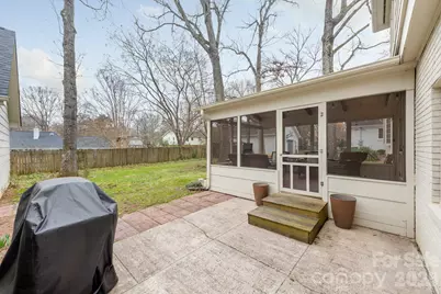 6929 Knightswood Drive, Charlotte, NC 28226 - Photo 32