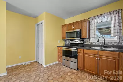 4820 Wordsworth Circle, Conover, NC 28613 - Photo 8