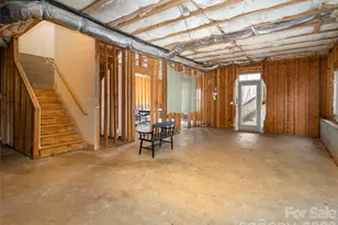 106 Mountain Dr, Biltmore Lake, NC 28715 - Photo 10