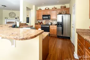 106 Mountain Dr, Biltmore Lake, NC 28715 - Photo 6