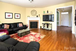 106 Mountain Dr, Biltmore Lake, NC 28715 - Photo 4