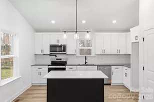 223 Aspen Dr, Gastonia, NC 28052 - Photo 2