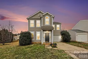 8601 Sawleaf Ct, Charlotte, NC 28215 - Photo 2