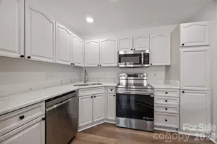 9512 Elizabeth Townes Ln, Charlotte, NC 28277 - Photo 6