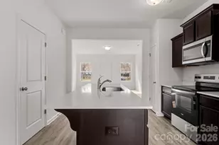 4511 Eaves Ln, Charlotte, NC 28215 - Photo 10